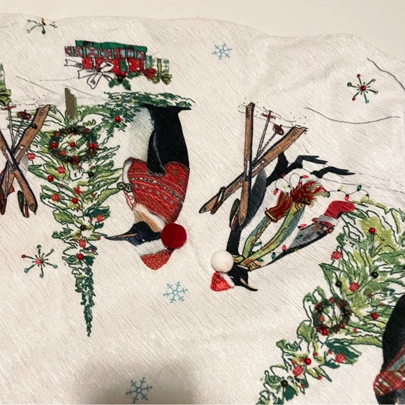 Queenwest Festive Penguin Christmas Tree Skirt - Picture 8 of 16